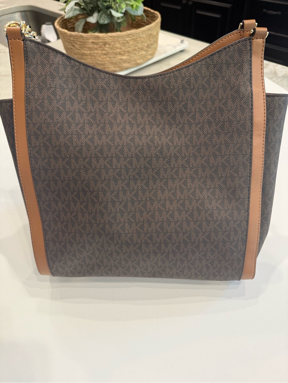 Michael Kors Logo Shoulder Tote with Tan Trim and Gold Chain - Picture 3 of 6